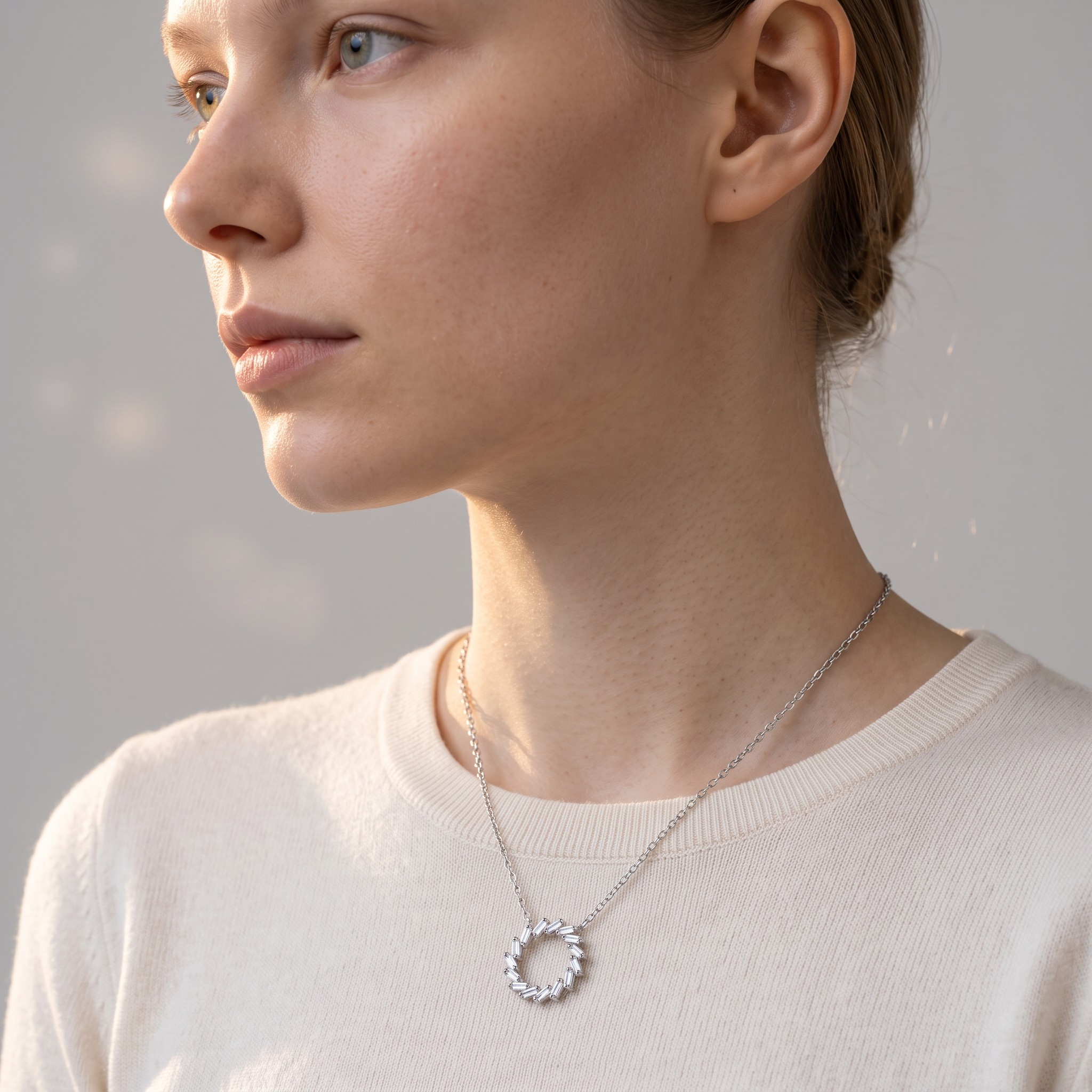 Couronne Circle Necklace